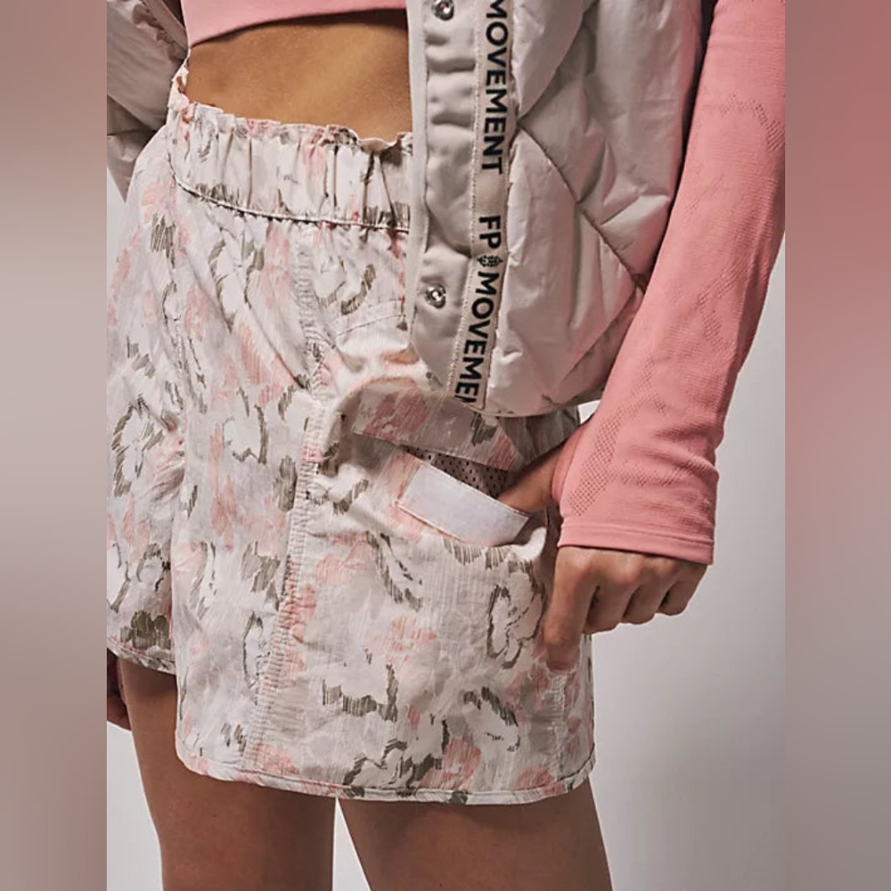 Free People Movement In The Wild Printed Shorts Ivory Combo - Picture 4 of 15